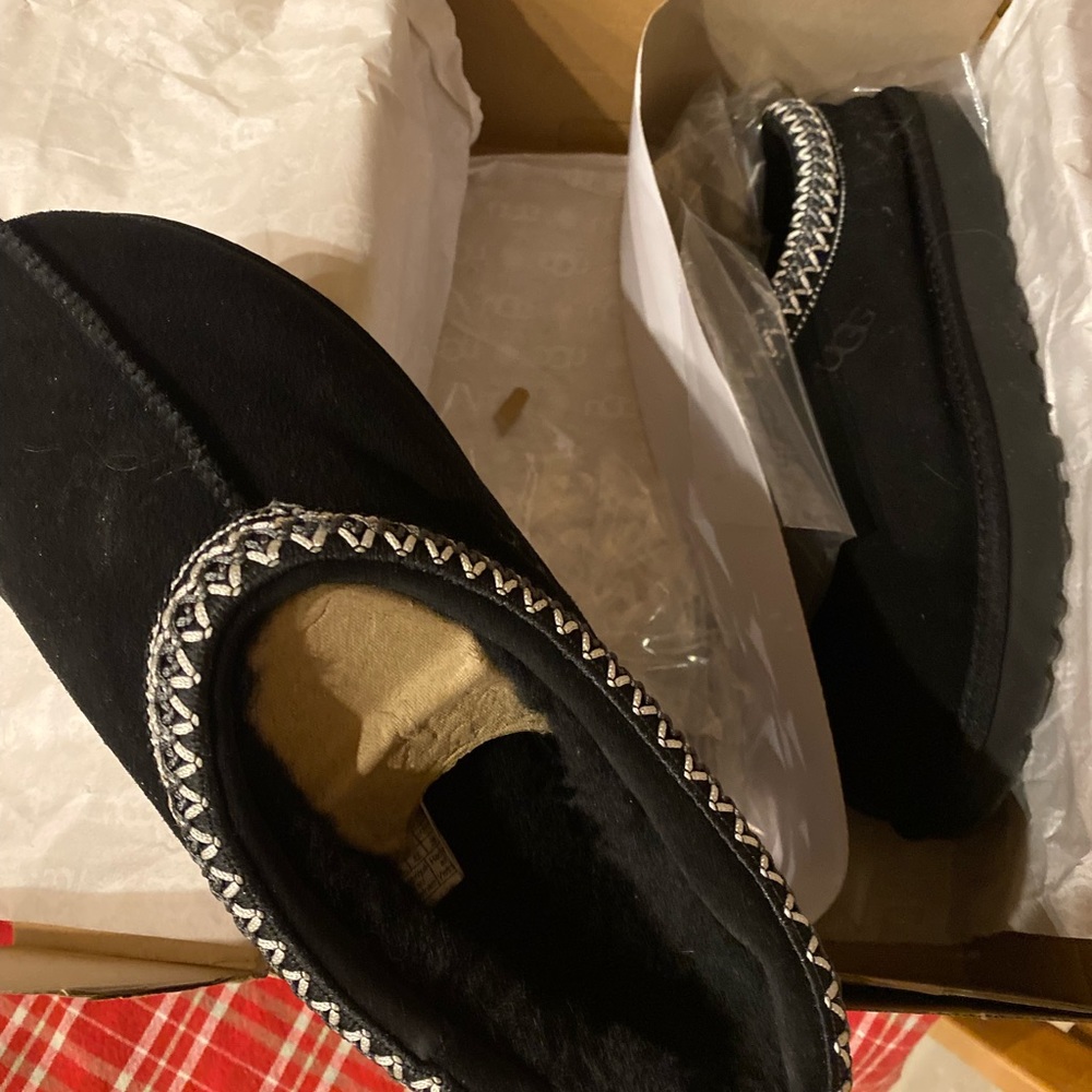 UGG Tasman Slipper